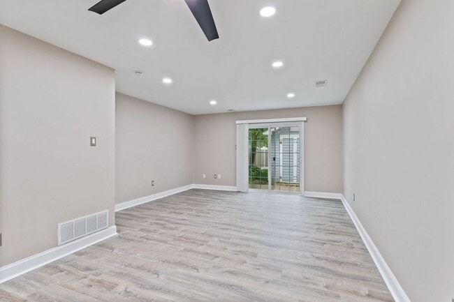 Photo - 4536 Rosemarie Dr