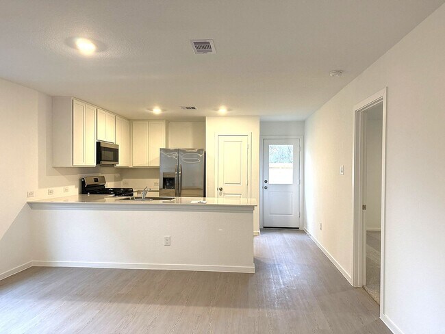 Photo - For Lease | 3 Bed, 2 Bath | 1,418 Sq Ft | Caney Mills community |