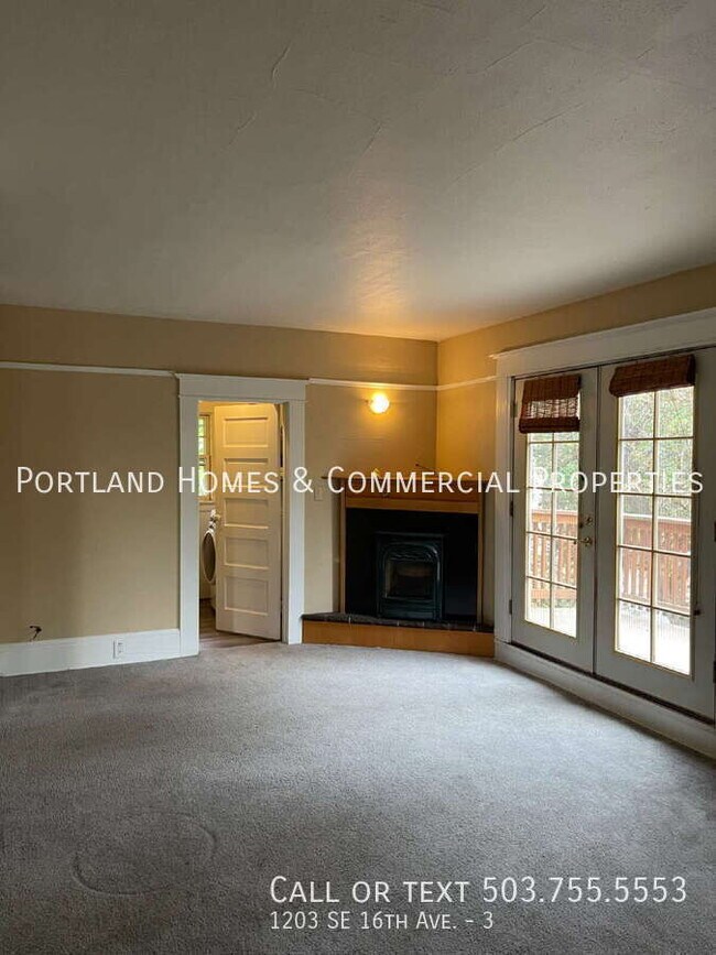 1203 SE 16th Ave Unit 3