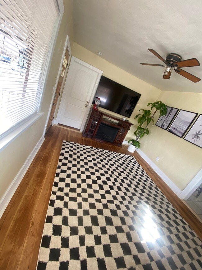 Photo - 440 N 800 W St