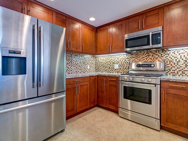 Photo - 7100 Alvern St Unit 323