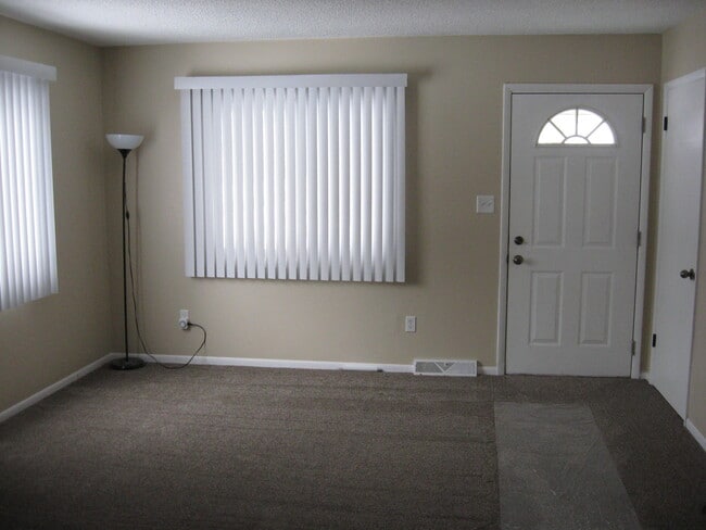 Photo - 719 SW 3rd St