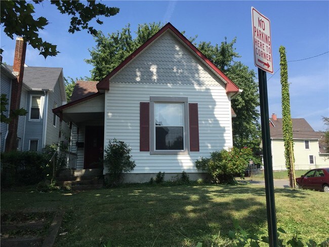 Photo - 1128 Windsor St House