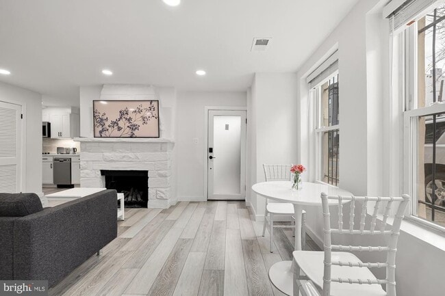 Photo - 1821 19th St NW Unit 2