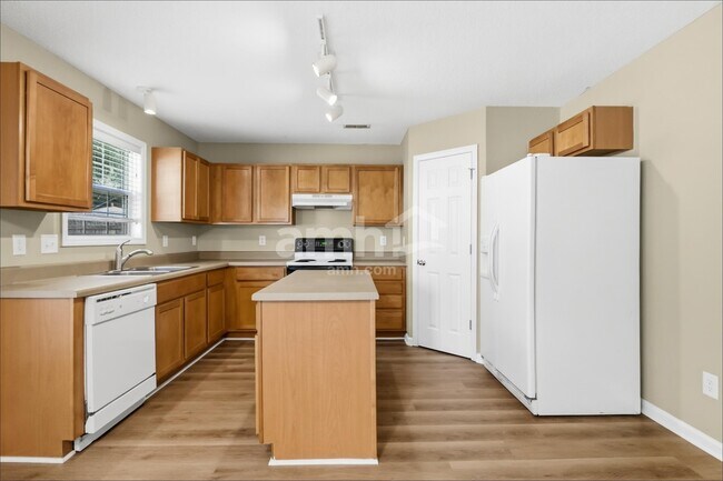 1212 River Rock Dr