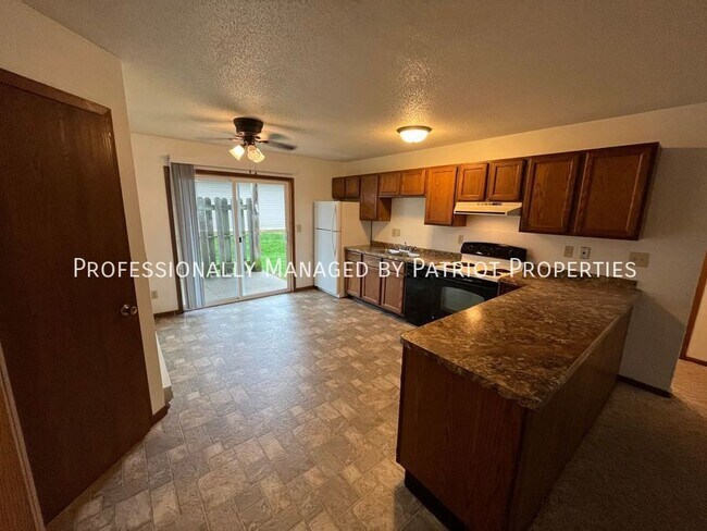 Photo - 205 E Veterans St Unidad D