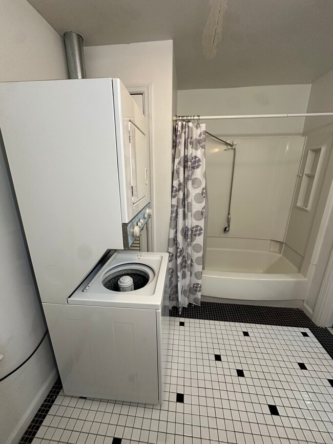 Photo - 405 Park Ave Unit B