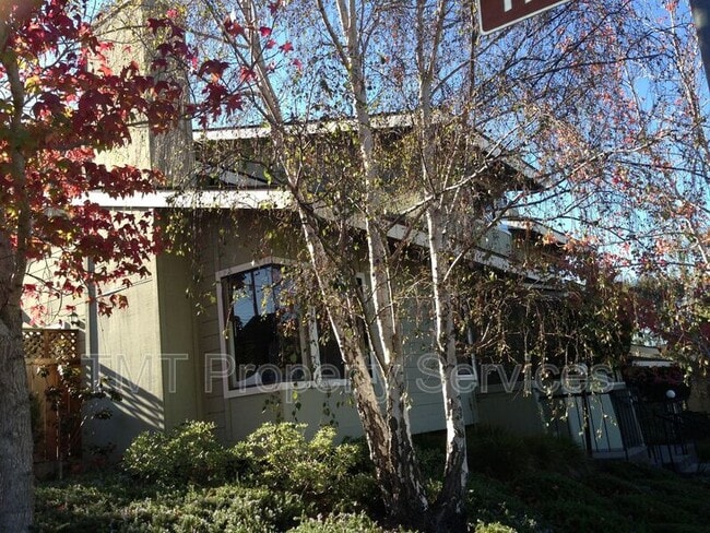 Photo - 881 Peach St Townhome