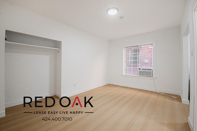 Building Photo - 1110 S Lake St Unit 103
