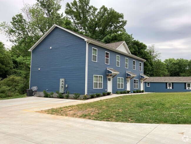 Building Photo - 805 Lynes St Unit A Rental