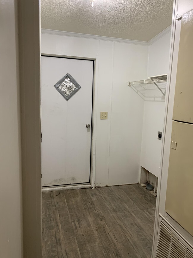 Photo - 600 Davis Cir