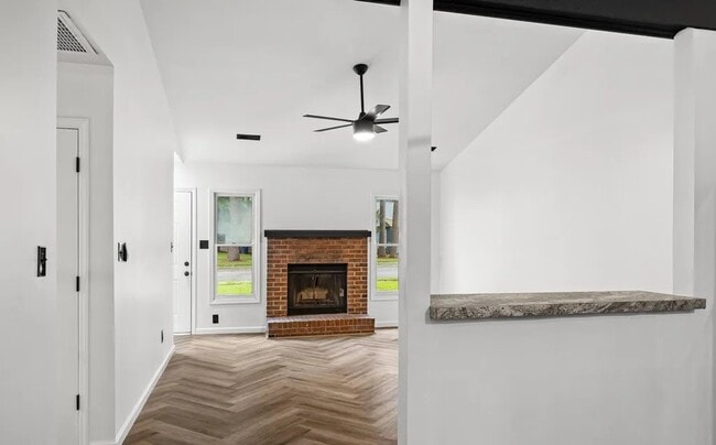 Photo - 148 Corey Cir