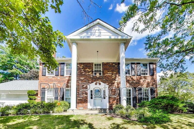 Photo - 1718 Crestview Dr