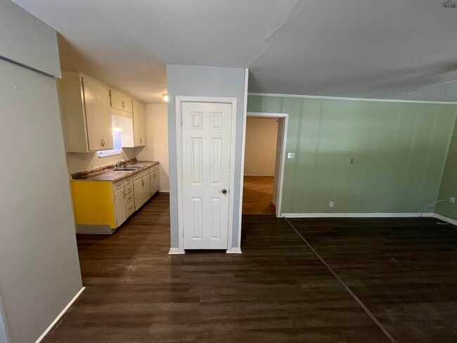 Photo - 1900 Huff St