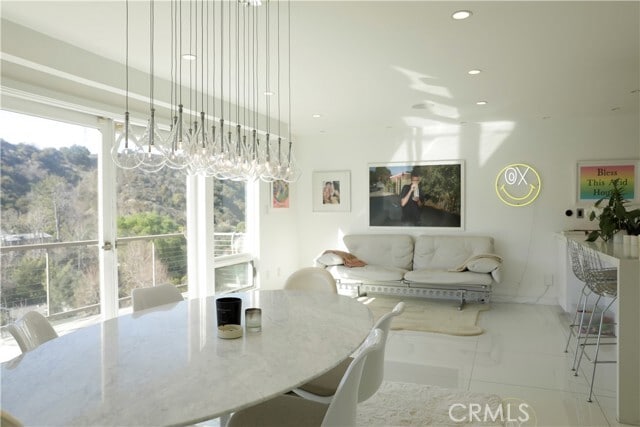 2115 Groveland Dr