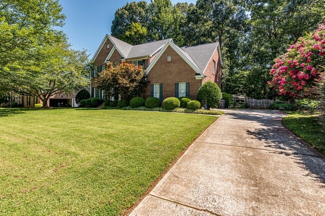 Building Photo - 7111 Weddington Brook Dr Rental