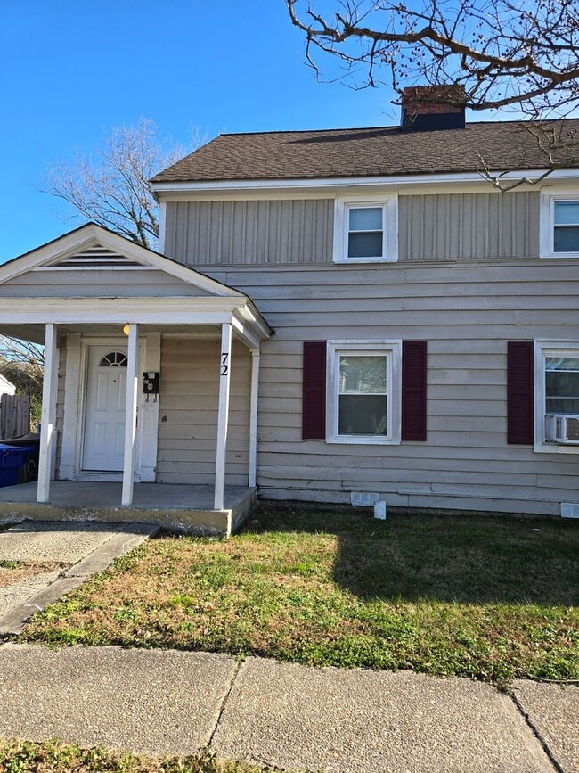 Building Photo - 72/74 Cushing St Unit 72