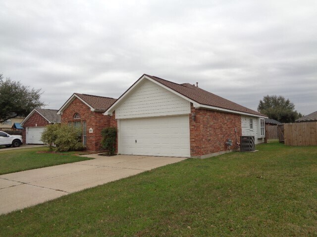 Photo - 19323 Palmoral Dr