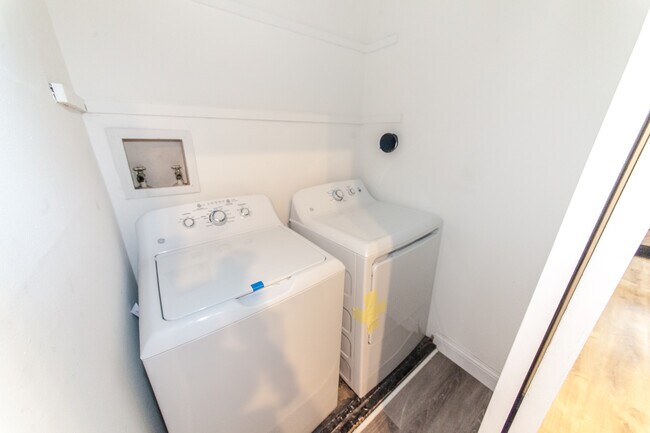 Photo - 3641 McRee Ave