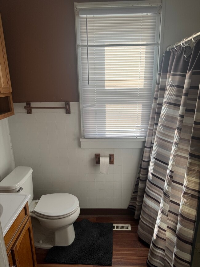 Photo - 316 E 2nd St