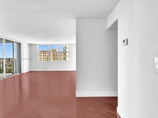 Photo - 2750 NE 183rd St Unit 1108