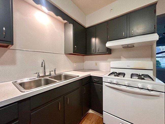 Photo - Wallace Ave 3189/3191 Apartment Unit 3191