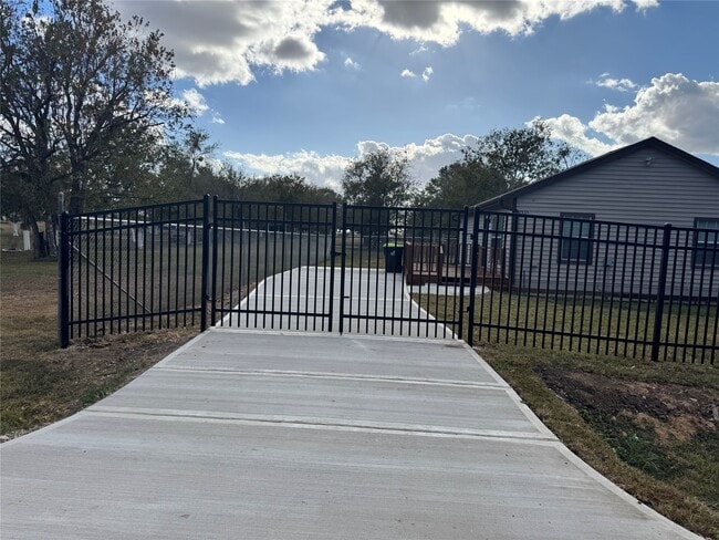 Building Photo - 8310 Park St