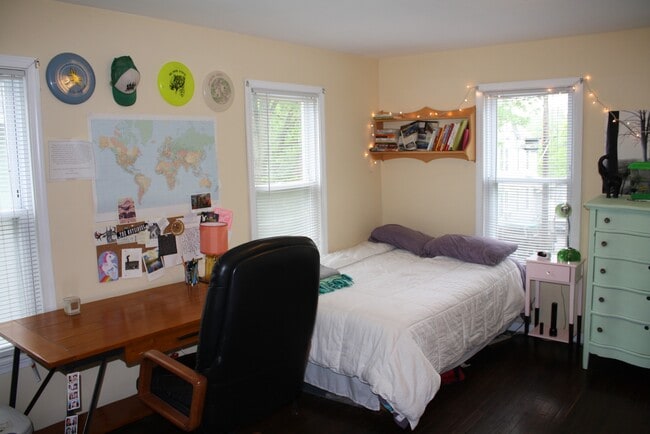 Photo - 137 Floral Ave