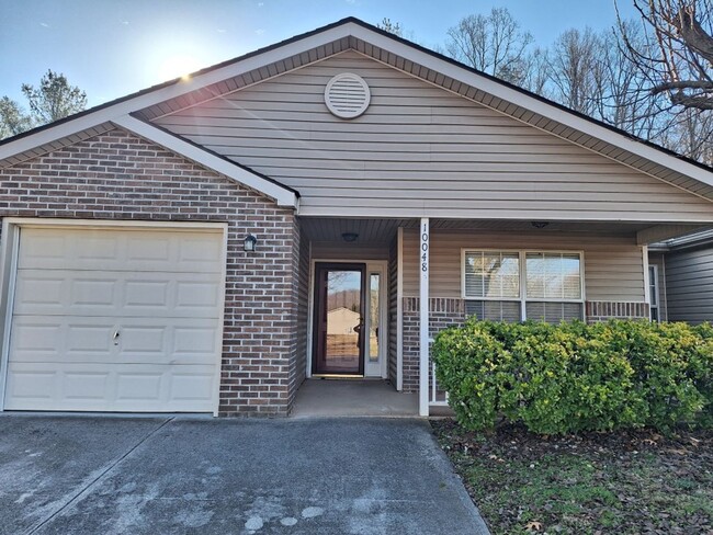 Hard to find 3br/2ba condo in West Knoxville. - Hard to find 3br/2ba condo in West Knoxville.