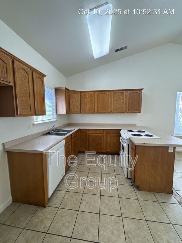 Photo - 2924 S Sallee Ct