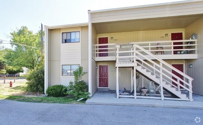 Building Photo - 4831 W Targee St Rental