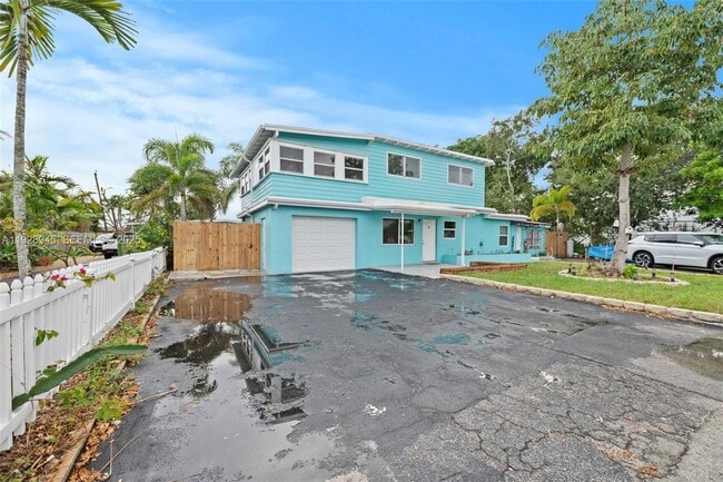 Building Photo - 766 NW 42nd St Unit c