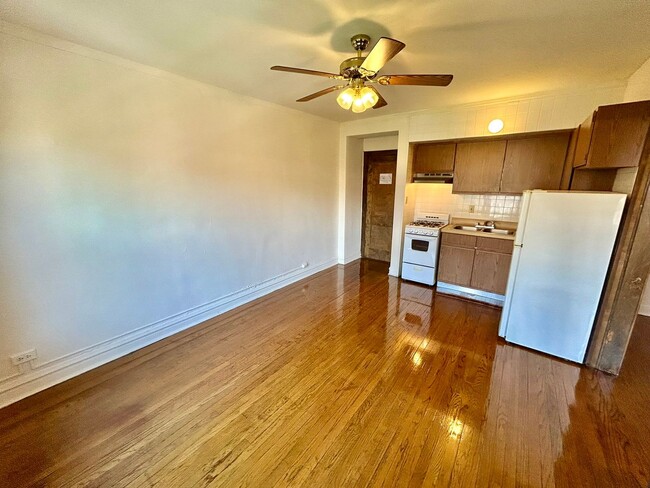 Photo - 2256 N Cleveland Ave