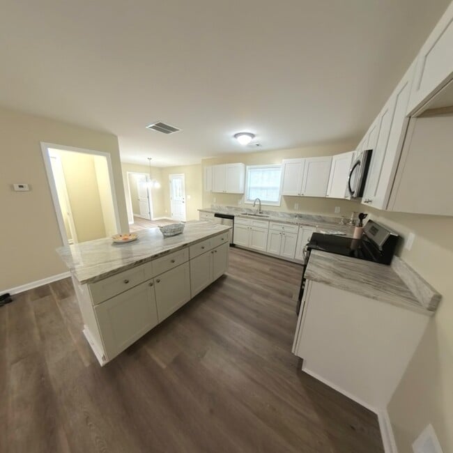 Photo - 182 N Burson Ave