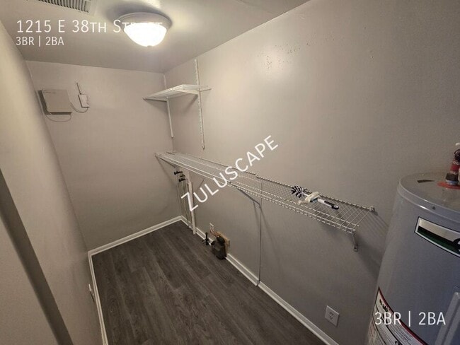 Photo - 1215 E 38th St