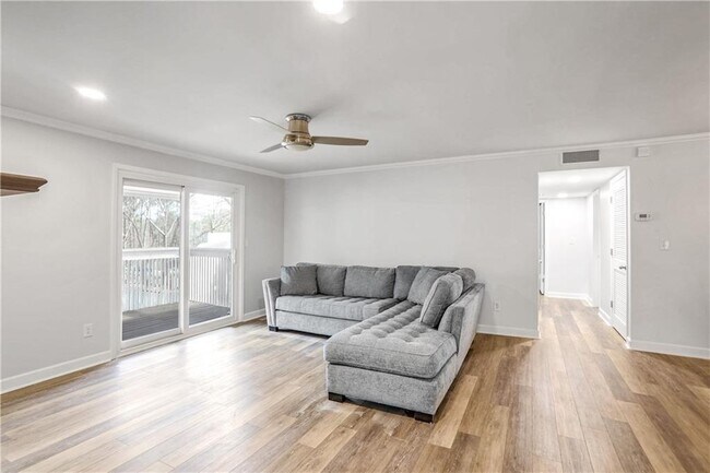 1506 Cumberland Ct SE