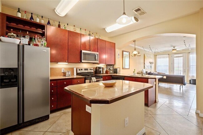 Photo - 2505 San Gabriel St Unit 402