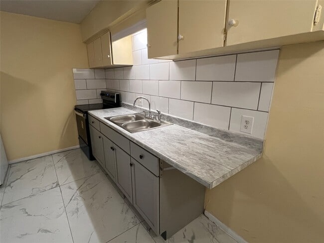 Photo - 134 W Main St Unidad #4