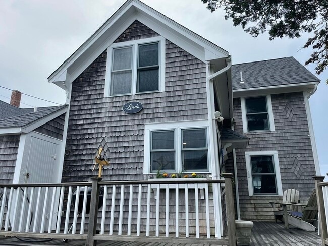230 Bay Ave