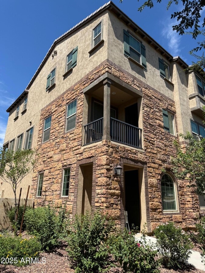 Photo - 1737 E Dogwood Ln Townhome