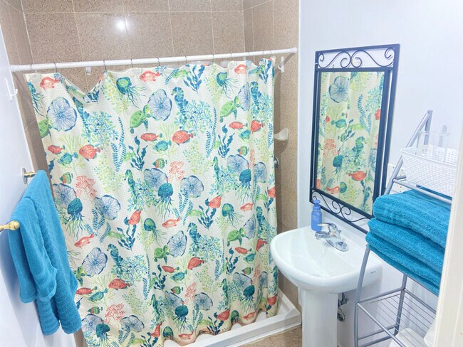 Photo - 2823 S Loomis St