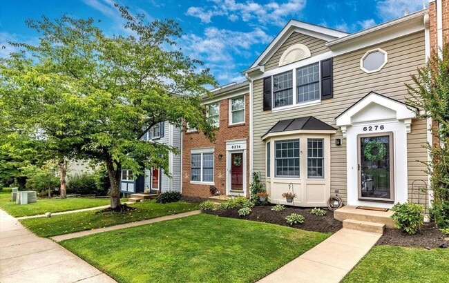 Photo - Beautifully maintained townhouse in New Market available before the new school year!