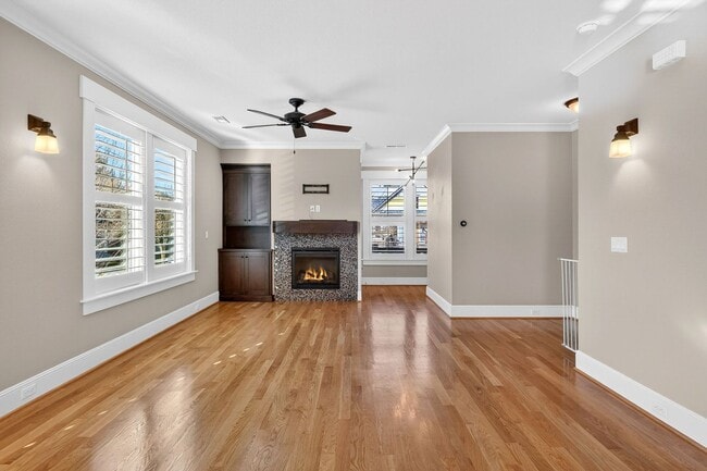 Photo - 100 NE Ivy St