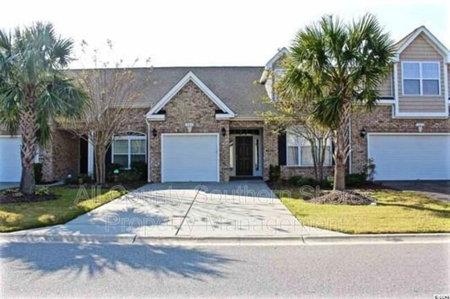 Building Photo - 264 Viareggio Road