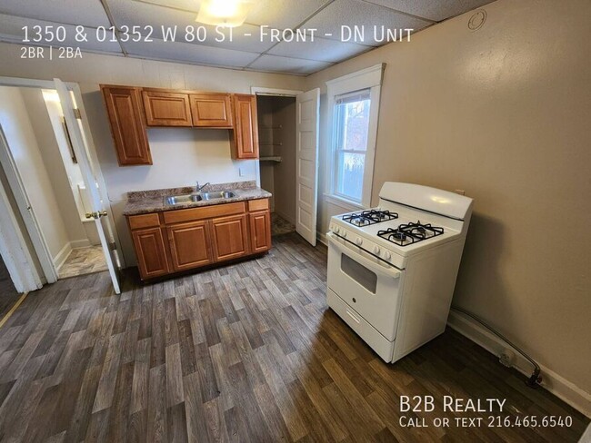 Photo - 1350-01352 W 80th St Unidad Front - DN