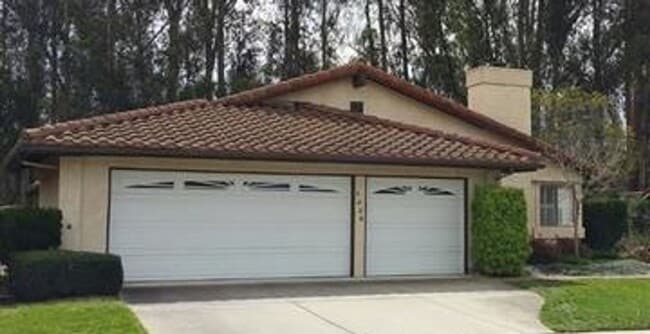 Building Photo - Black Lake Home