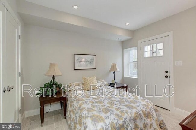 Photo - 15 Q St NW Unit B