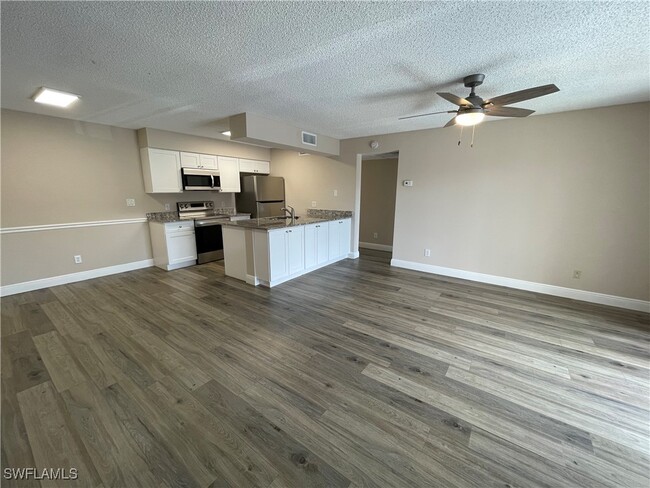 Building Photo - 5317 Summerlin Rd Unit 1712