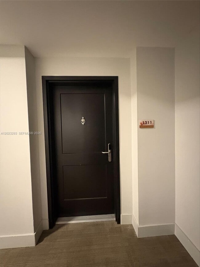 Building Photo - 16395 Biscayne Blvd Unit 1311