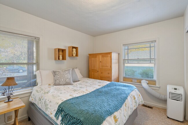 Photo - 7334 S Virginia Ave